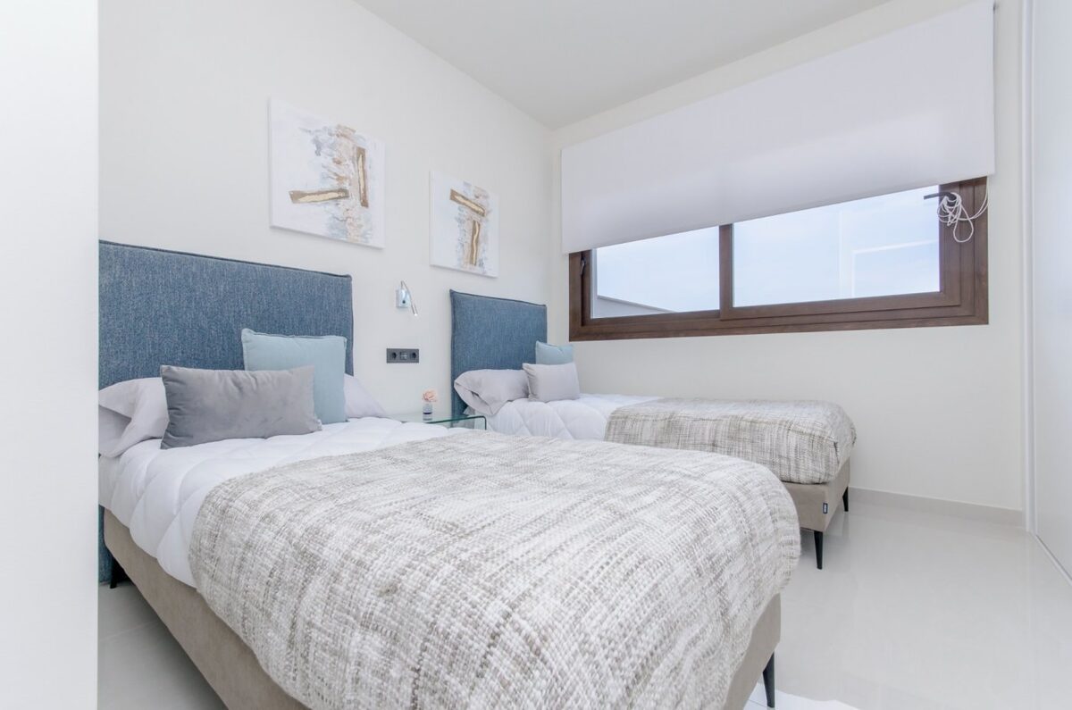 Bungalow z 2 sypialniami, 63m² w Torrevieja, Hiszpania [ID: 0137-N6470]