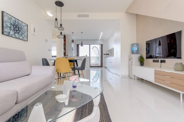Bungalow w Torrevieja, Hiszpania, 63m² - obraz 4