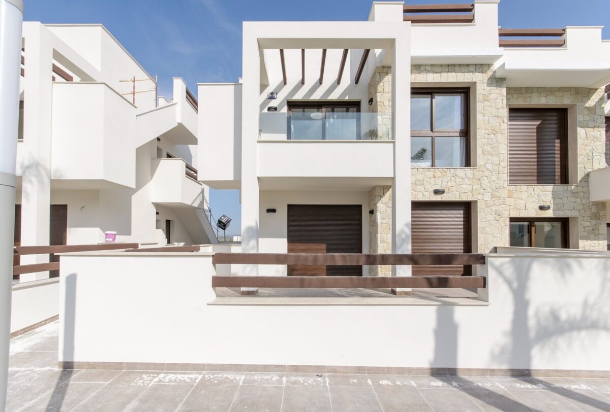 Bungalow z 2 sypialniami, 63m² w Torrevieja, Hiszpania [ID: 0137-N6470]