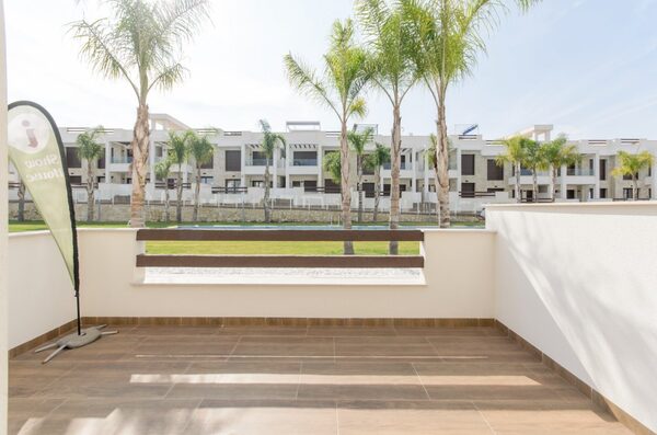 Bungalow w Torrevieja, Hiszpania, 63m² - obraz 20