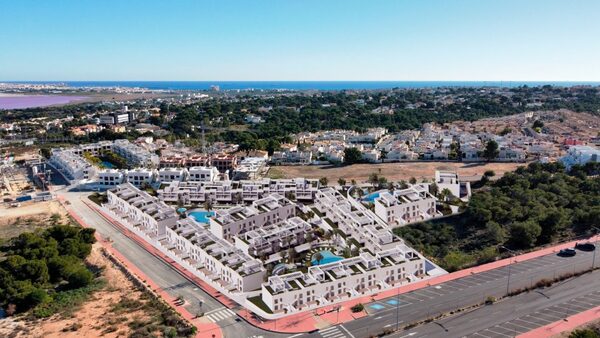 Bungalow w Torrevieja, Hiszpania, 131m² - obraz 19
