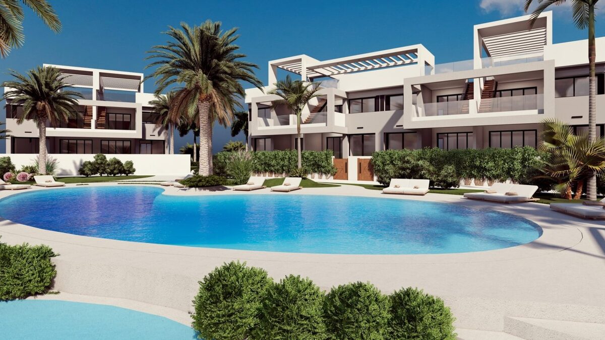Bungalow z 2 sypialniami, 131m² w Torrevieja, Hiszpania [ID: 0137-N6416]