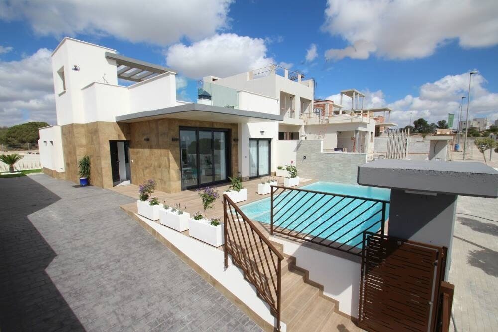 Villa with 3 bedrooms, 144m² in San Miguel de Salinas, Spain [ID: 0137-N6405]
