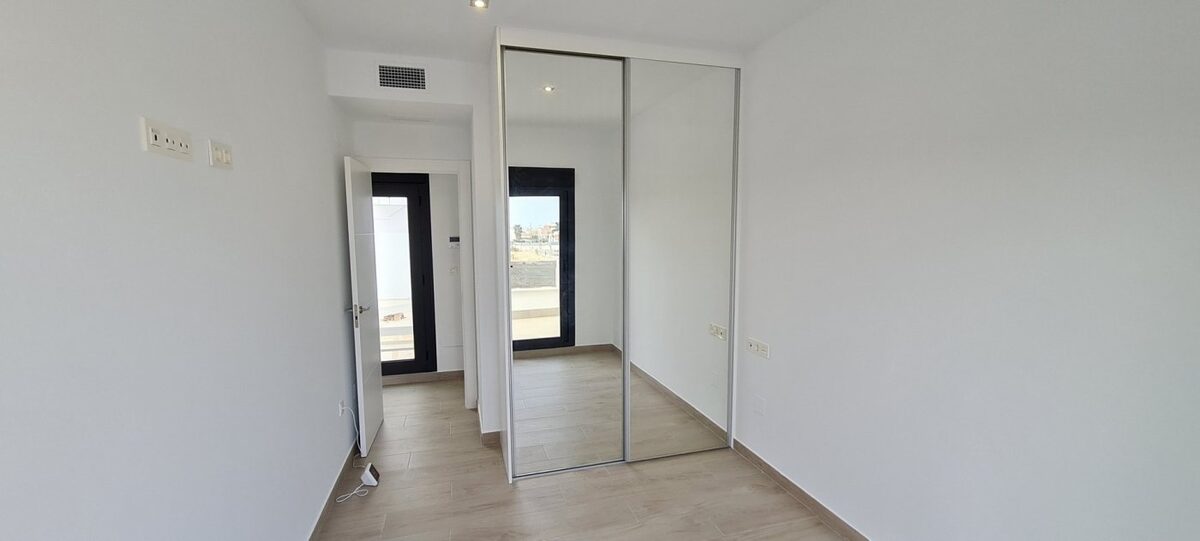 Вілла з 3 спальнями, 97м² в Оріуела Коста, Іспанія [ID: 0137-N6299]