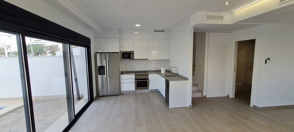 Вілла з 3 спальнями, 97м² в Оріуела Коста, Іспанія [ID: 0137-N6299]