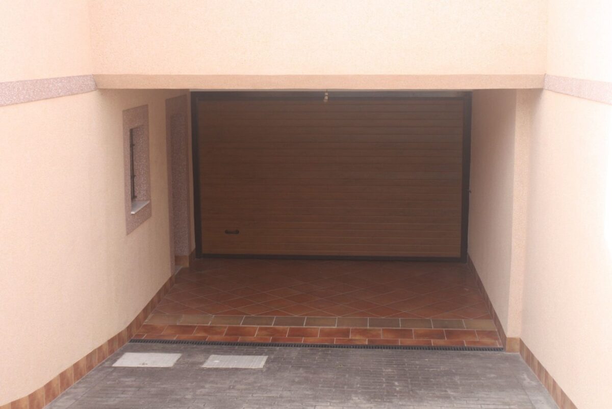 Townhouse with 2 bedrooms, 225m² in Torrevieja, Spain [ID: 0137-N6289]