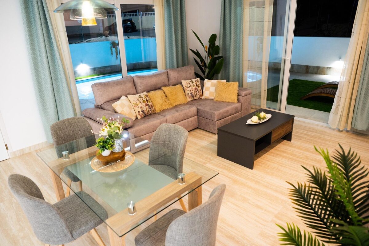 Villa with 3 bedrooms, 189m² in Ciudad Quesada, Spain [ID: 0137-N6033]