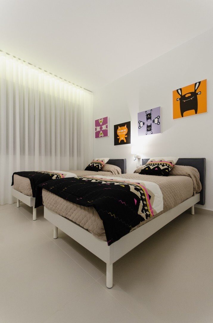 Willa z 4 sypialniami, 196m² w Оріуела Коста, Hiszpania [ID: 0137-N5910]