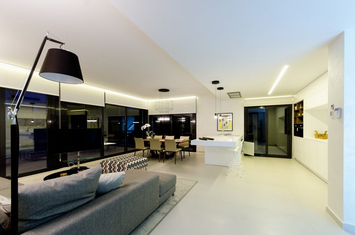 Willa z 4 sypialniami, 196m² w Оріуела Коста, Hiszpania [ID: 0137-N5910]