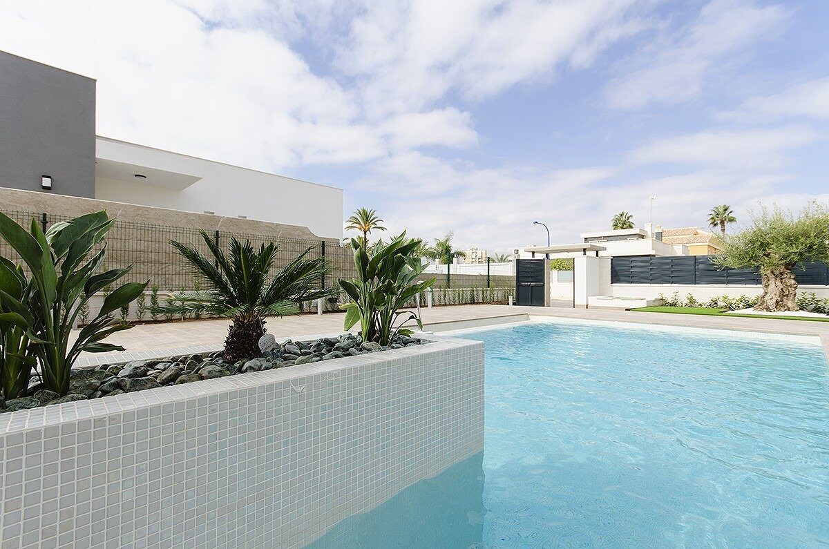 Willa z 4 sypialniami, 157m² w Оріуела Коста, Hiszpania [ID: 0137-N5908]