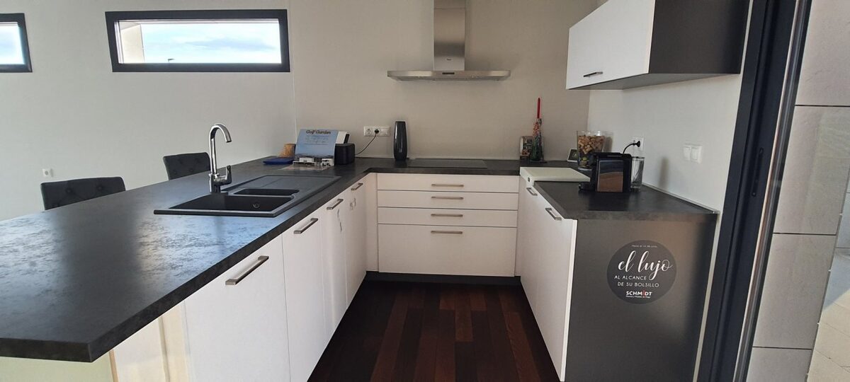 Вилла с 4 спальнями, 206м² в Финестрат, Испания [ID: 0137-N5798]