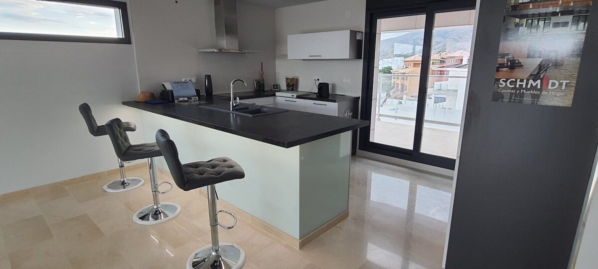 Вилла с 4 спальнями, 206м² в Финестрат, Испания [ID: 0137-N5798]