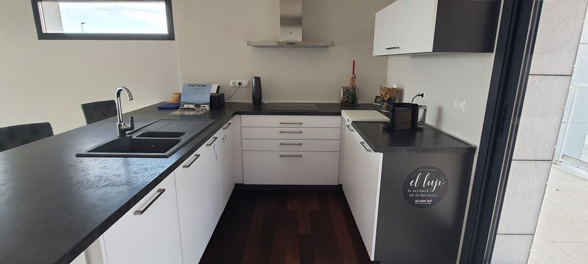 Вилла с 4 спальнями, 206м² в Финестрат, Испания [ID: 0137-N5798]