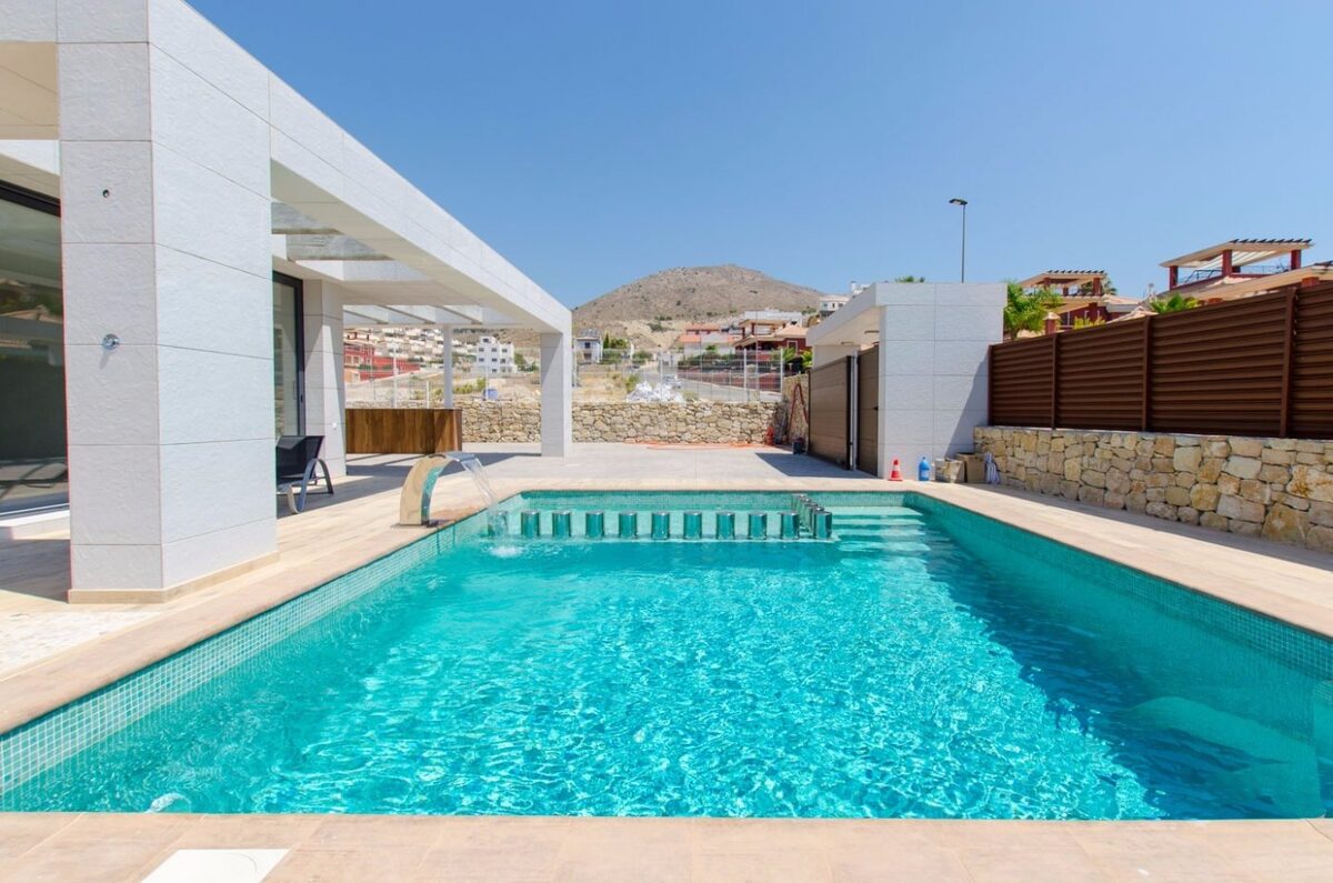 Вилла с 4 спальнями, 206м² в Финестрат, Испания [ID: 0137-N5798]
