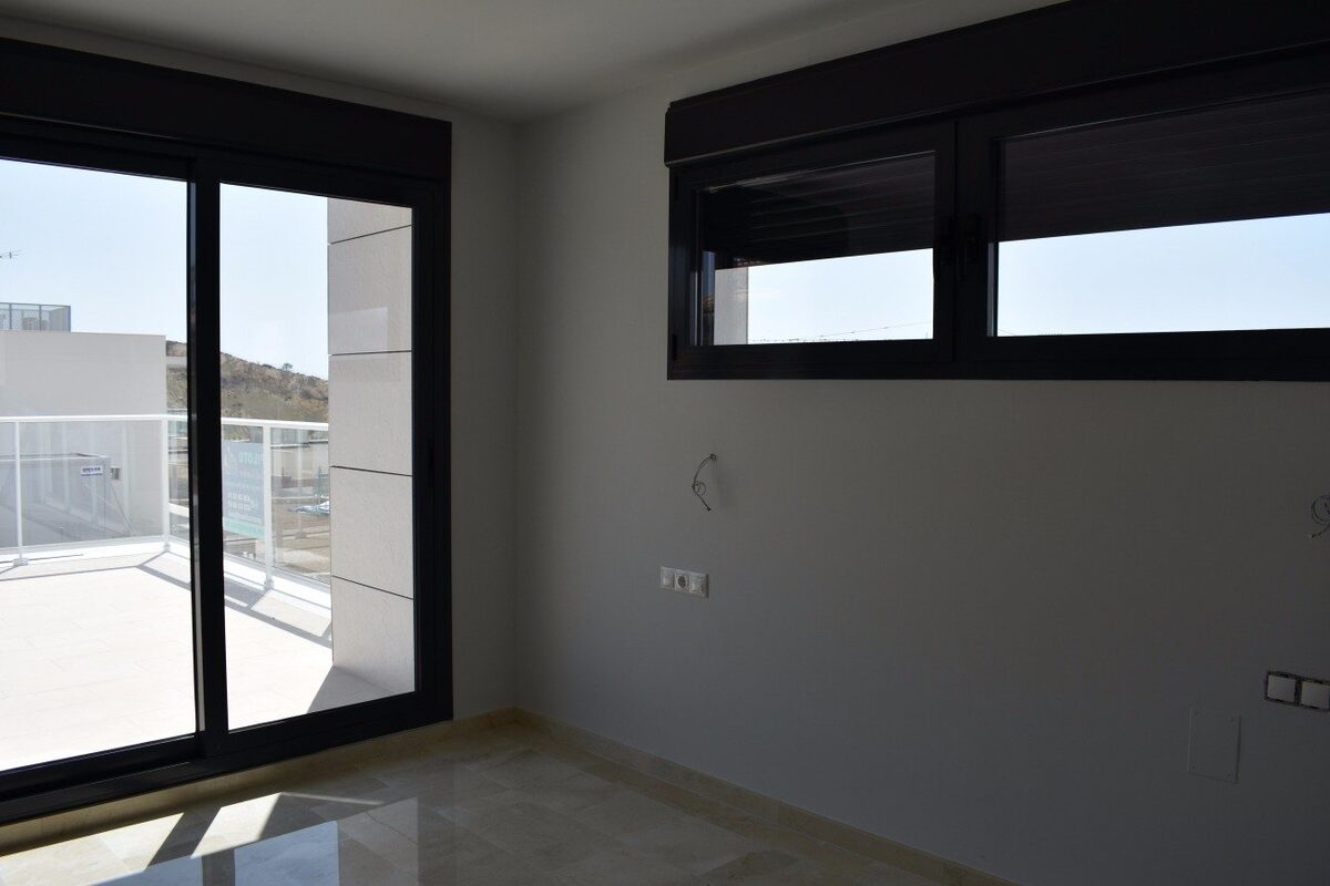 Вилла с 4 спальнями, 206м² в Финестрат, Испания [ID: 0137-N5798]