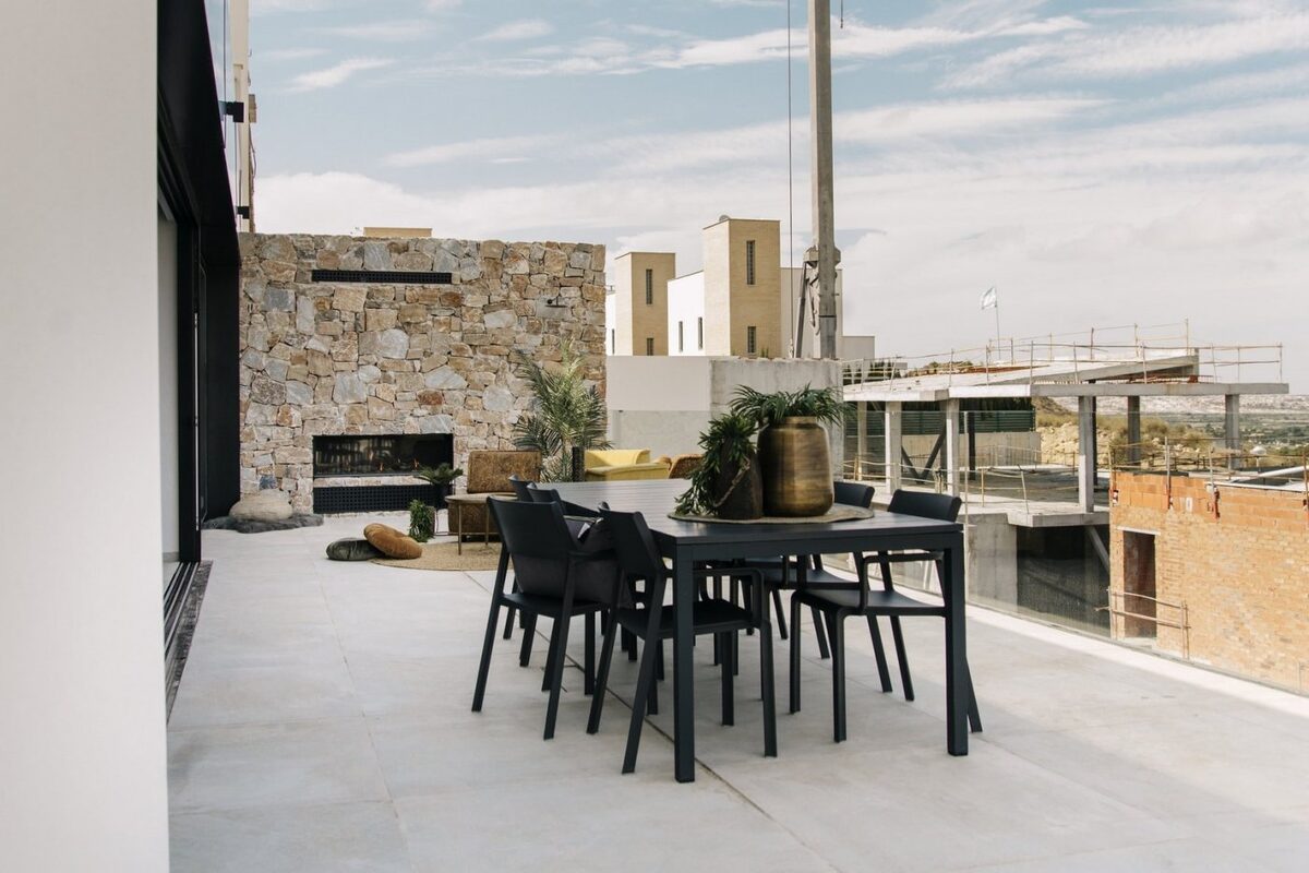 Вилла с 4 спальнями, 280м² в Рохалес, Испания [ID: 0137-N5723]