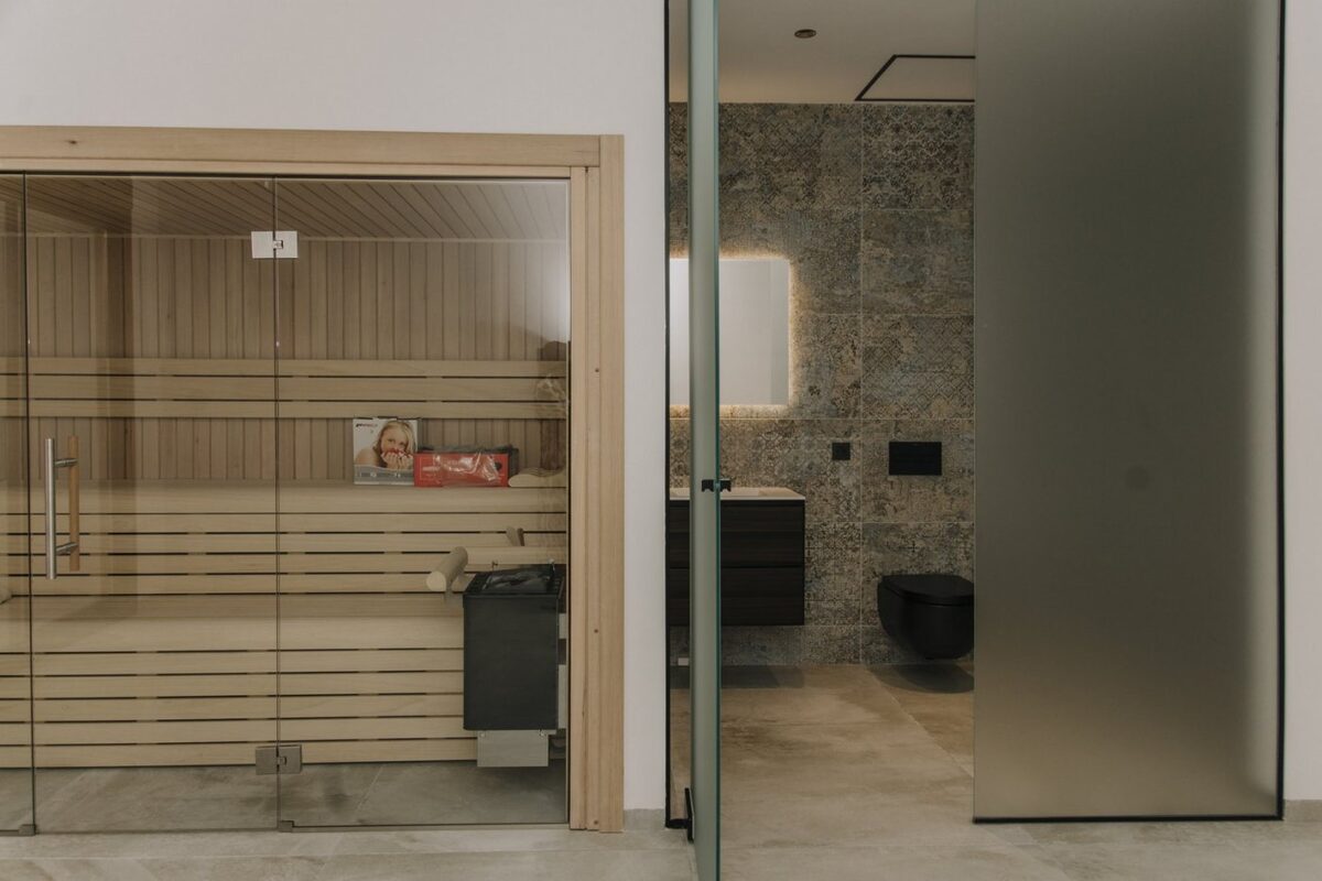 Вилла с 4 спальнями, 280м² в Рохалес, Испания [ID: 0137-N5723]
