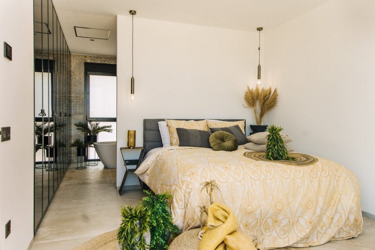 Вилла с 4 спальнями, 280м² в Рохалес, Испания [ID: 0137-N5723]