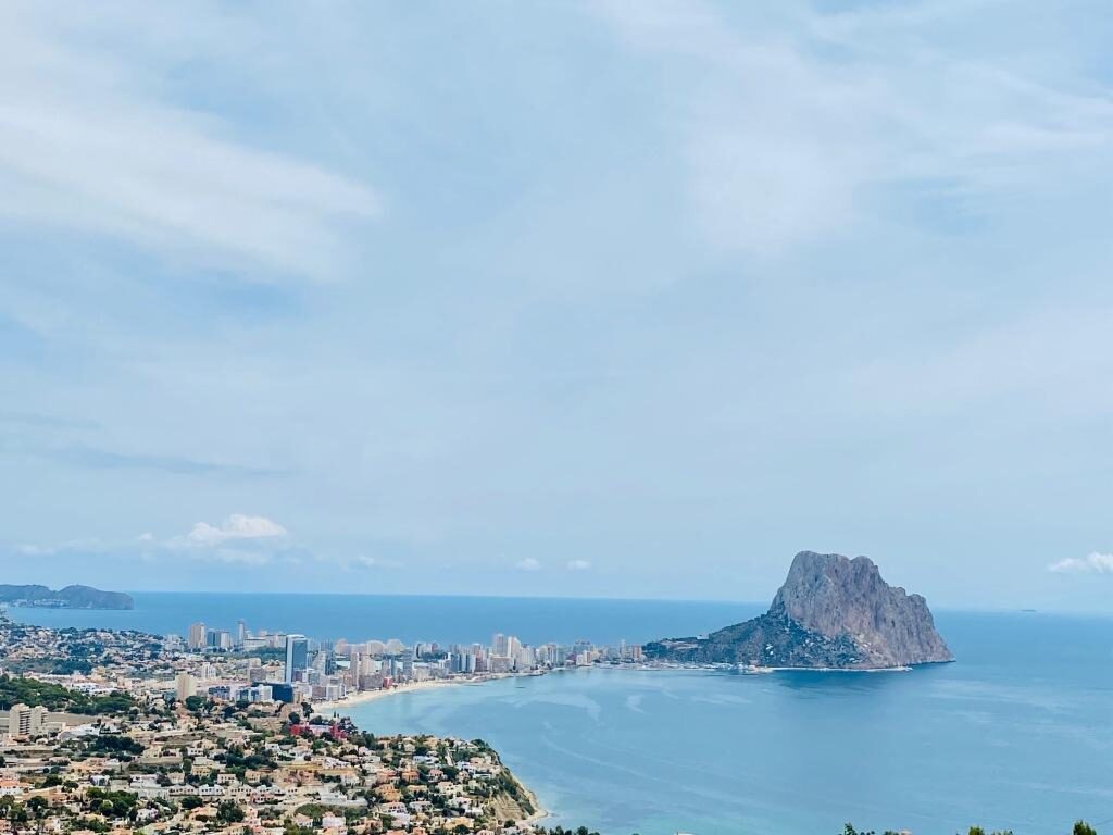 Вилла с 4 спальнями, 427м² в Кальпе, Испания [ID: 0137-N5667]