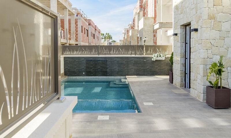 Вилла с 3 спальнями, 109м² в Рохалес, Испания [ID: 0137-N3278]