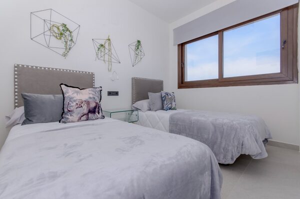 Bungalow w Torrevieja, Hiszpania, 70m² - obraz 19