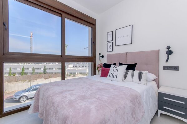 Bungalow w Torrevieja, Hiszpania, 70m² - obraz 16