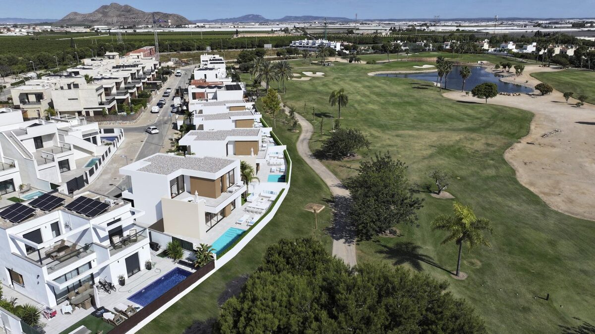 Villa with 3 bedrooms, 140m² in San Javier, Spain [ID: 0137-N9209]