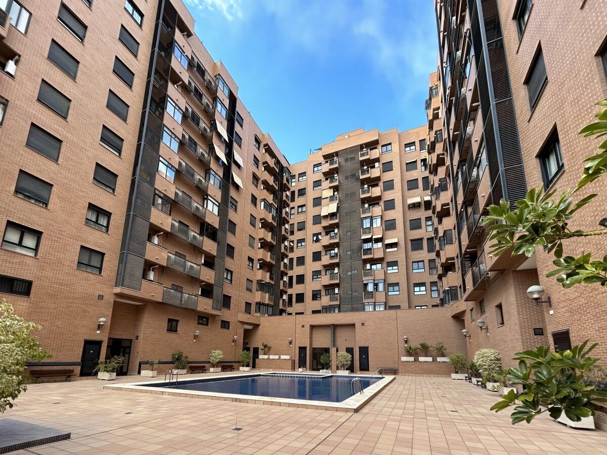 Квартира з 2 спальнями, 84м² в Аліканте, Іспанія [ID: 0137-N9357]