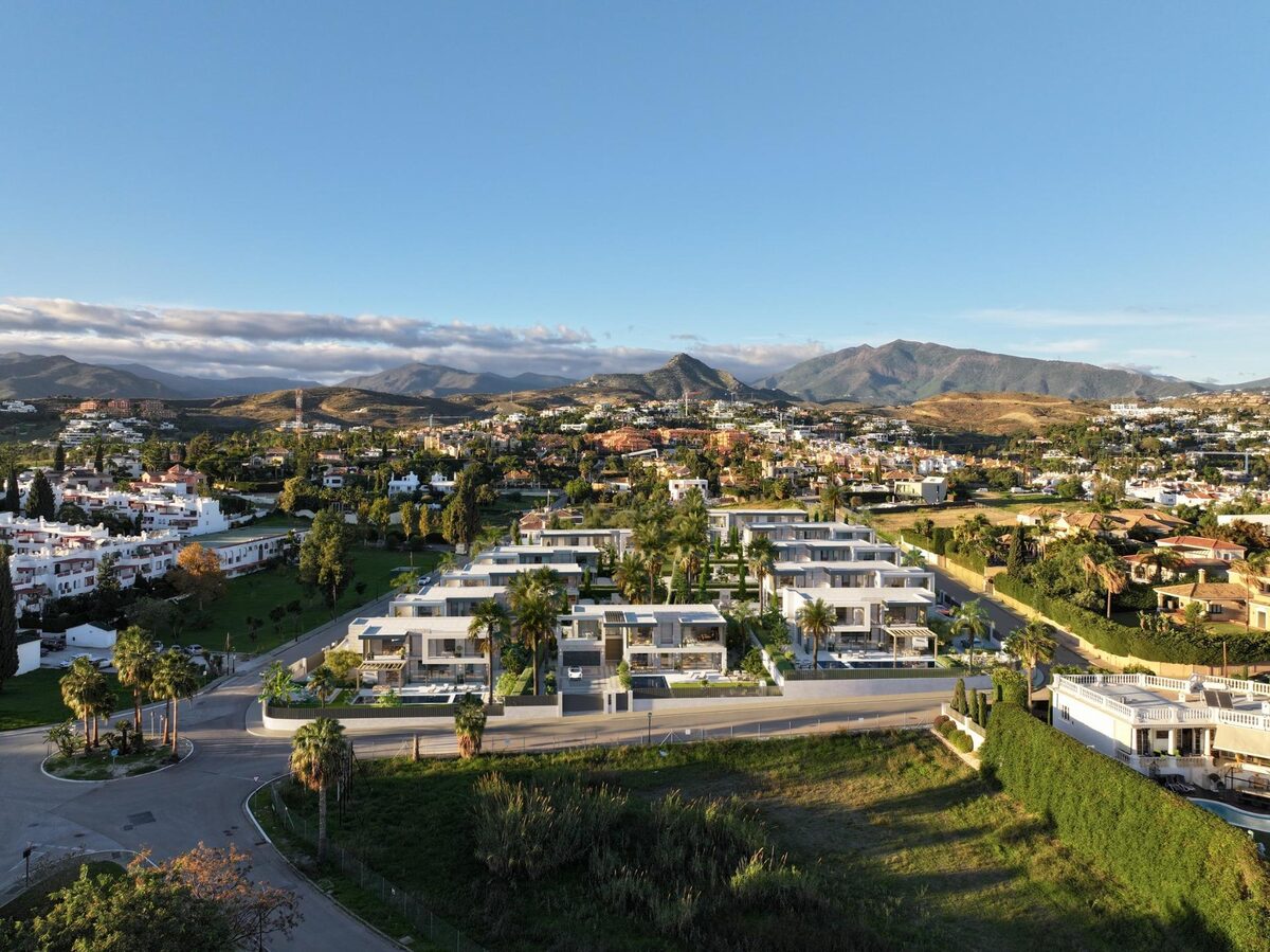 Willa z 5 sypialniami, 355m² w Estepona, Hiszpania [ID: 0137-SP1313]