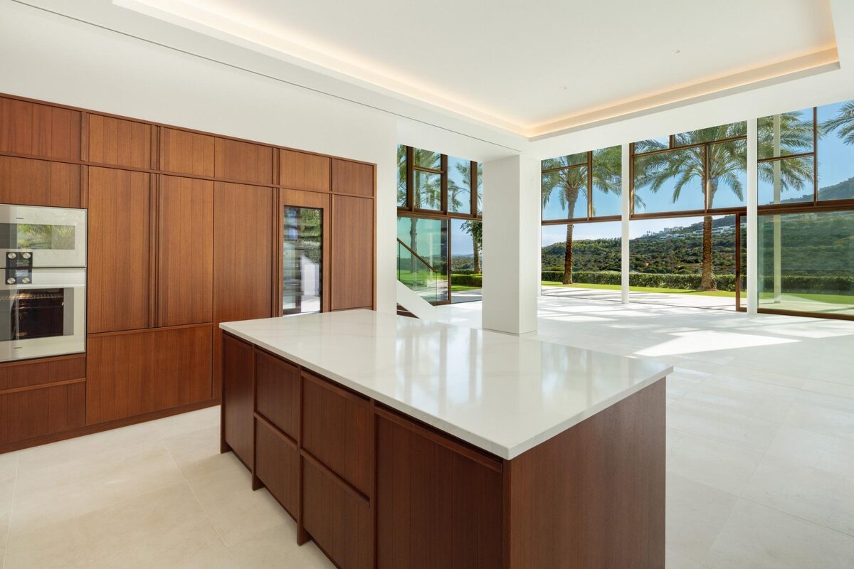 Willa z 6 sypialniami, 795m² w Casares, Hiszpania [ID: 0137-SP0587]