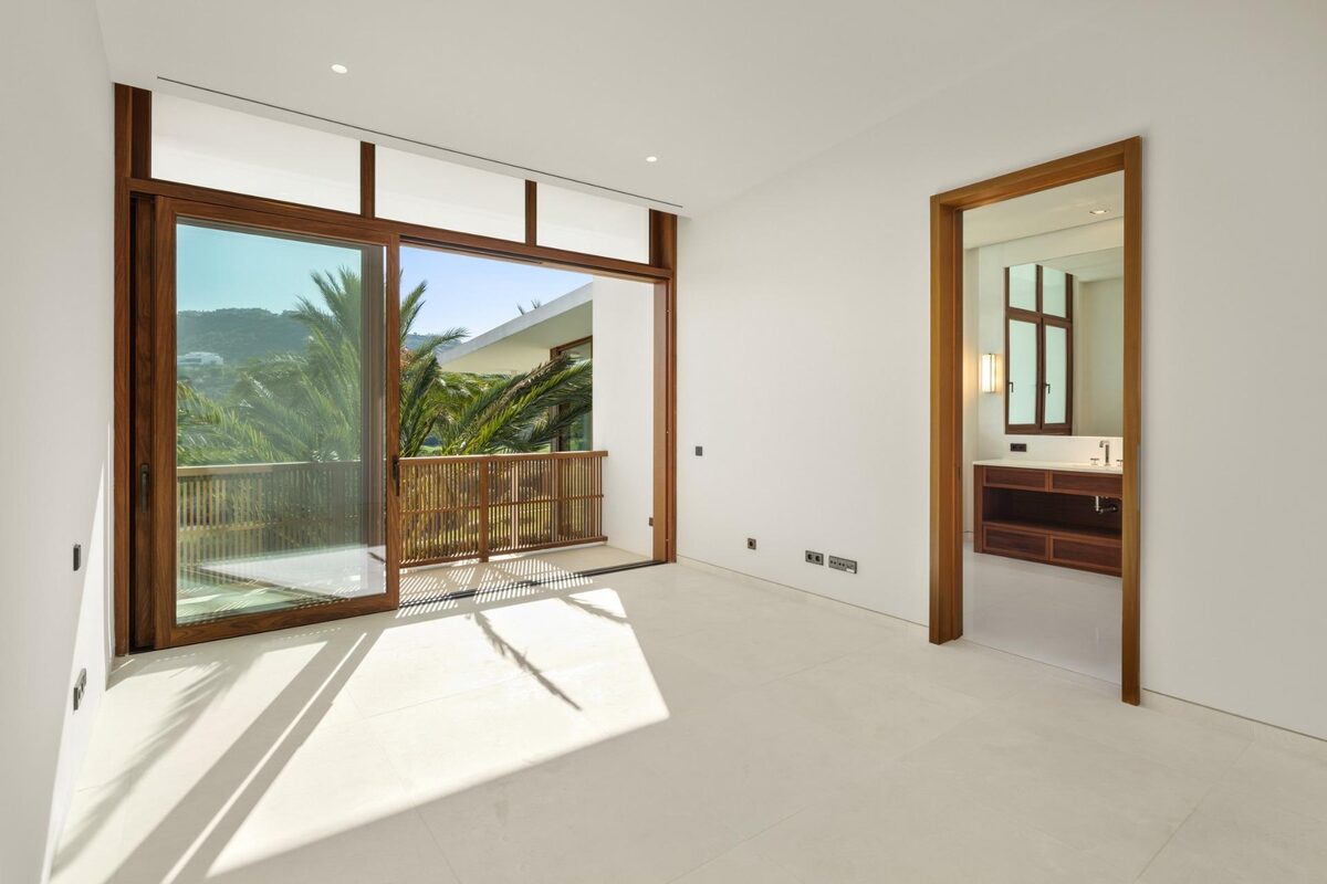 Willa z 6 sypialniami, 795m² w Casares, Hiszpania [ID: 0137-SP0587]