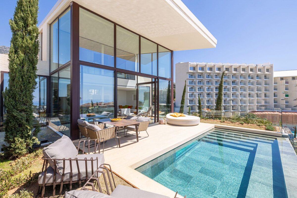 Dom szeregowy z 4 sypialniami, 340m² w Fuengirola, Hiszpania [ID: 0137-SP1273]
