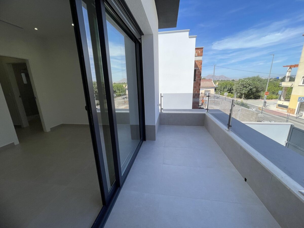 Villa with 3 bedrooms, 134m² in Almoradi, Spain [ID: 0137-N9262]