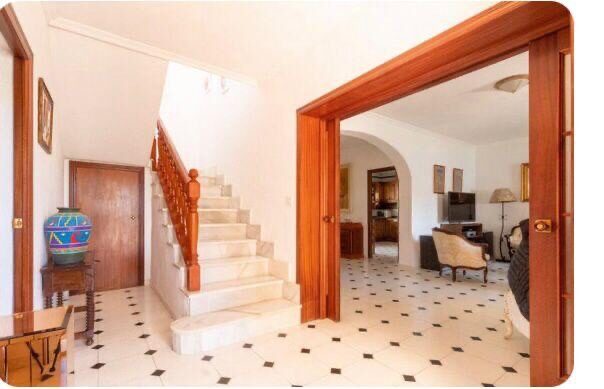 Willa z 4 sypialniami, 360m² w Оріуела Коста, Hiszpania [ID: 0150-LS-2012]