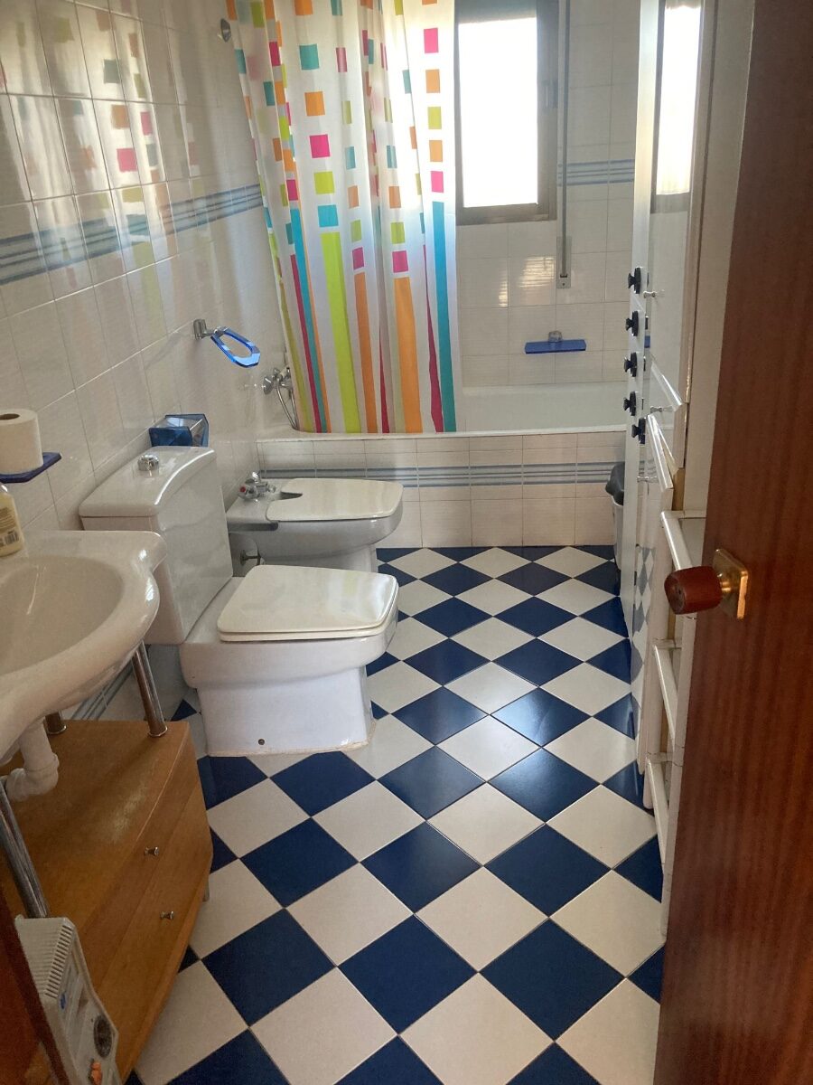 Willa z 4 sypialniami, 360m² w Оріуела Коста, Hiszpania [ID: 0150-LS-2012]