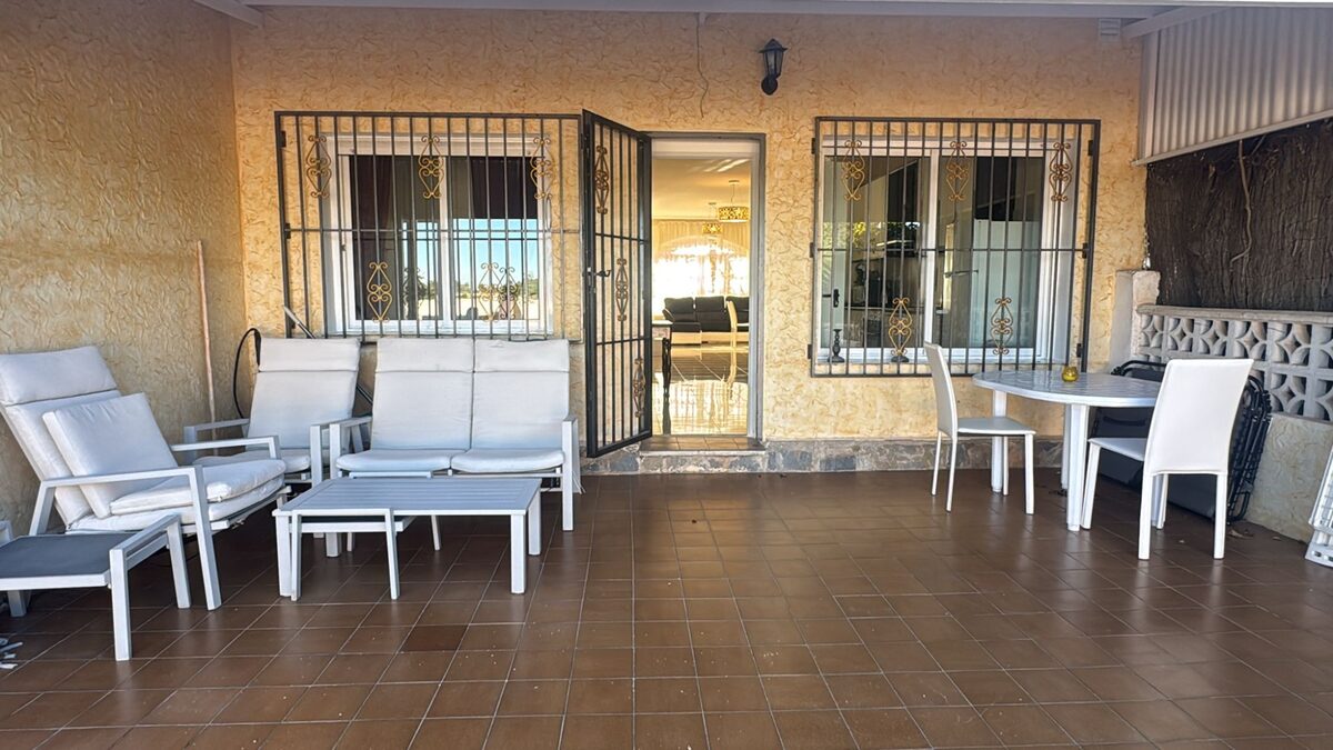 Таунхаус з 2 спальнями, 100м² в Пунта Пріма, Іспанія [ID: 0150-LS-1201/1]