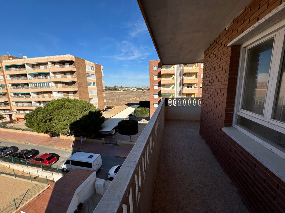 Apartament z 3 sypialniami, 103m² w Punta Prima, Hiszpania [ID: 0150-LS-2201]