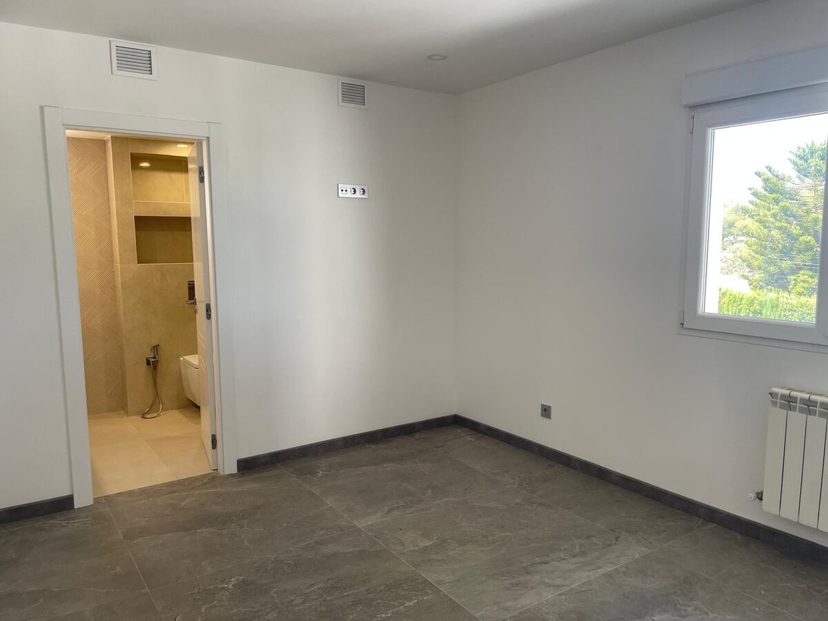 Будинок з 5 спальнями, 165м² в Торрев'єха, Іспанія [ID: 0150-LS-2901]