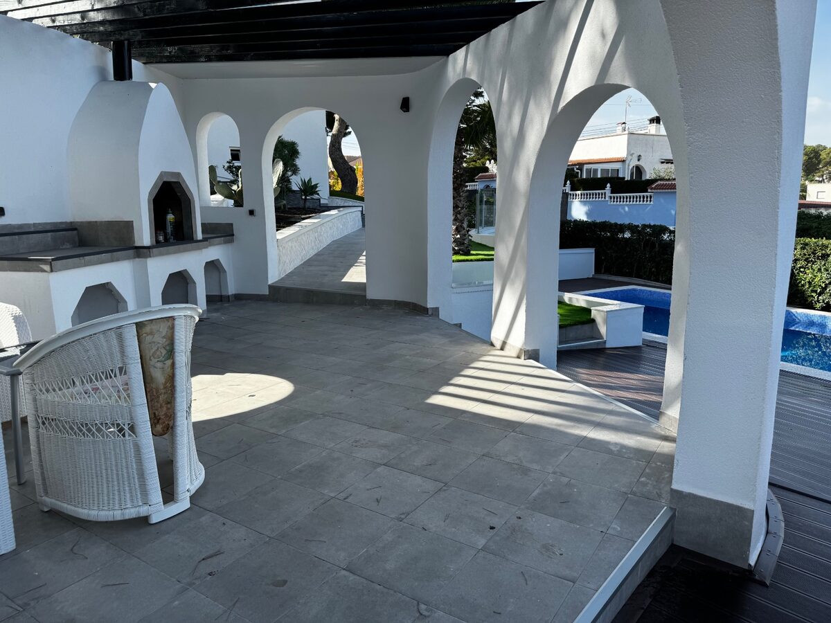 Будинок з 5 спальнями, 165м² в Торрев'єха, Іспанія [ID: 0150-LS-2901]