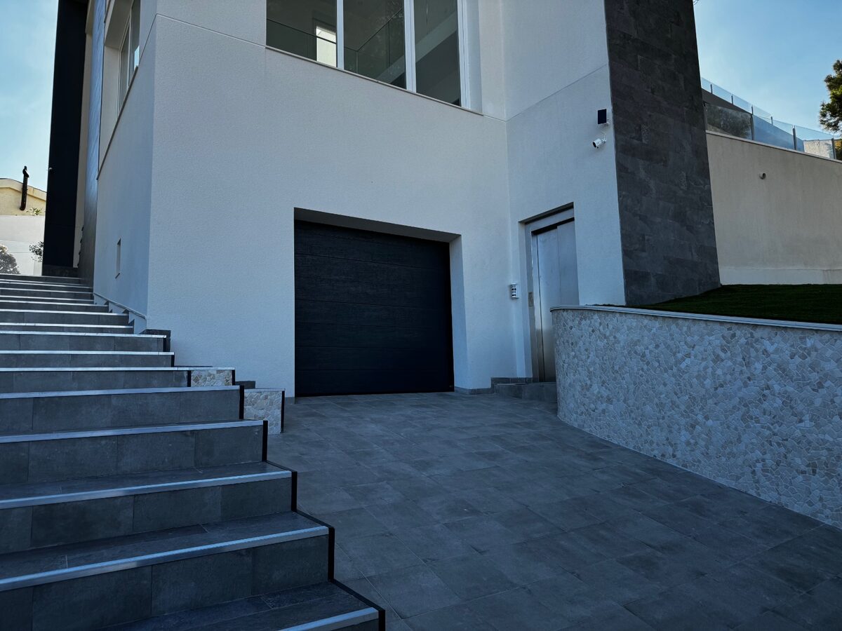 Будинок з 5 спальнями, 165м² в Торрев'єха, Іспанія [ID: 0150-LS-2901]