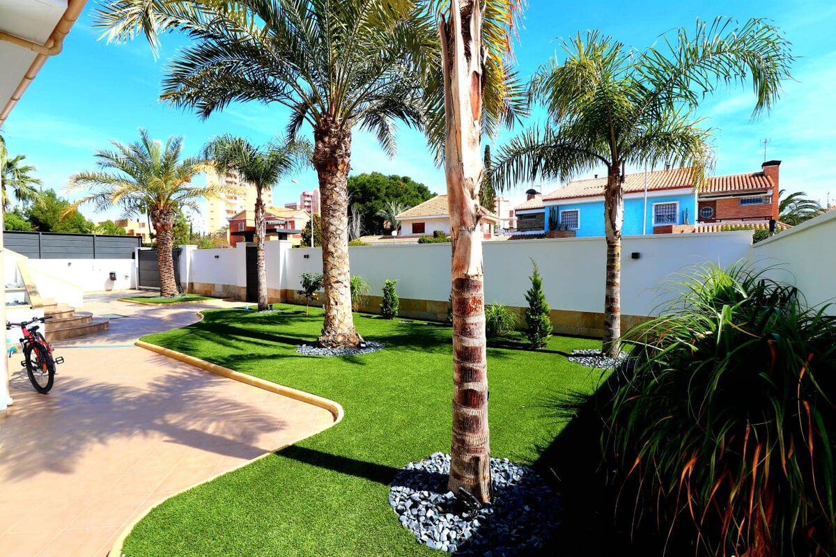 Willa z 5 sypialniami, 250m² w Оріуела Коста, Hiszpania [ID: 0150-LS-0102]