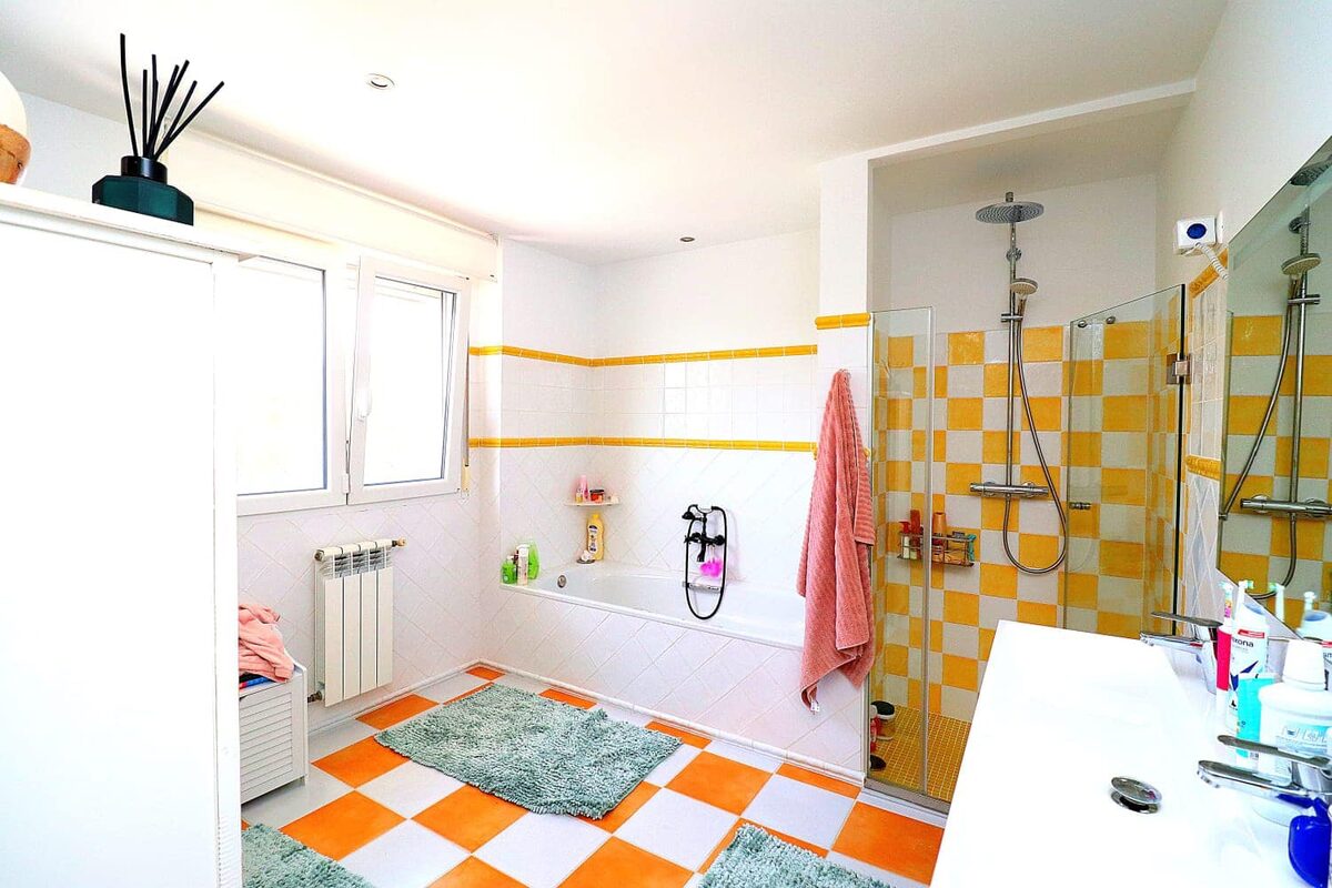 Willa z 5 sypialniami, 250m² w Оріуела Коста, Hiszpania [ID: 0150-LS-0102]
