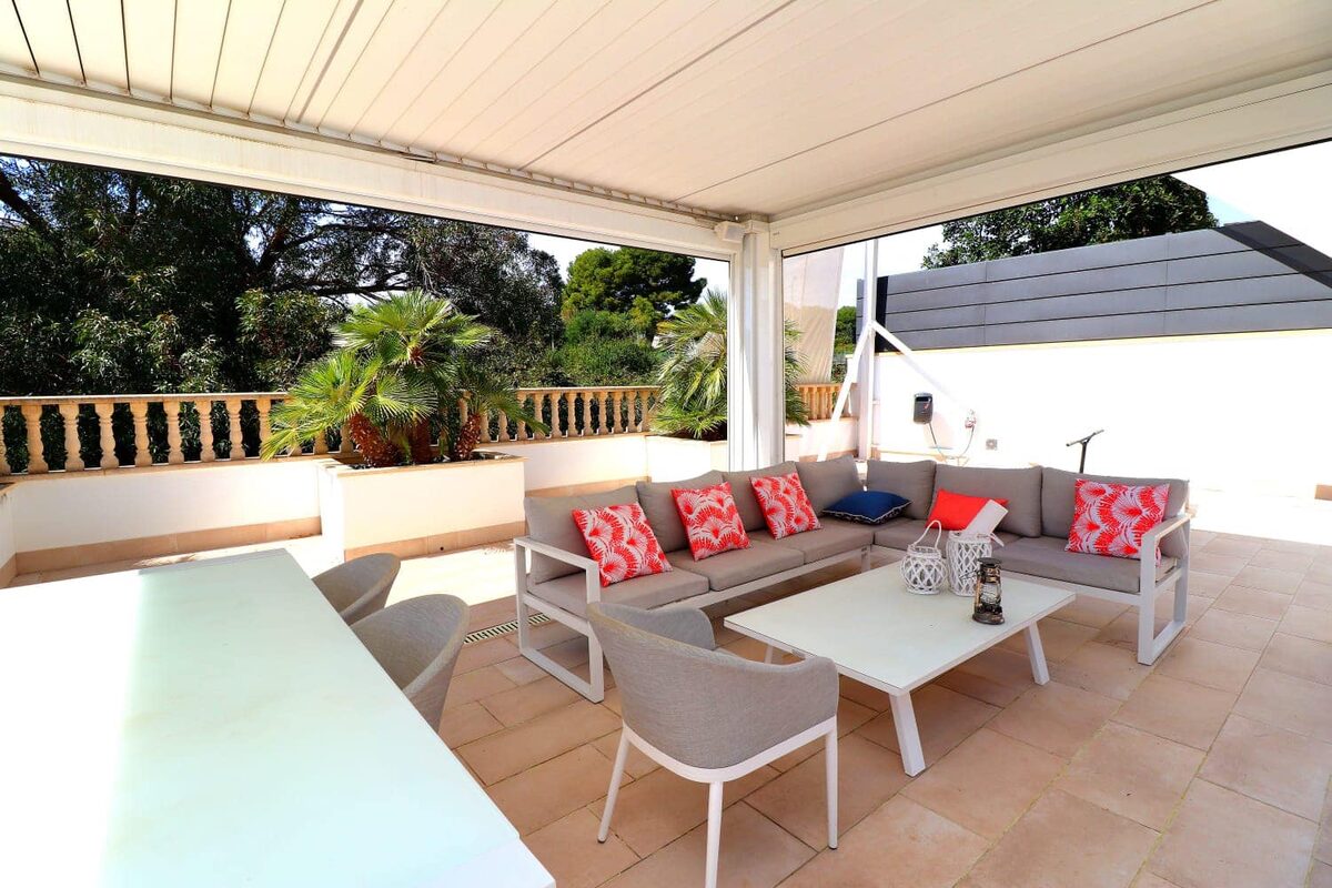 Willa z 5 sypialniami, 250m² w Оріуела Коста, Hiszpania [ID: 0150-LS-0102]