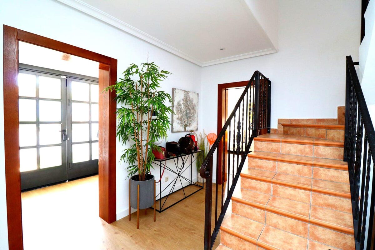 Willa z 5 sypialniami, 250m² w Оріуела Коста, Hiszpania [ID: 0150-LS-0102]