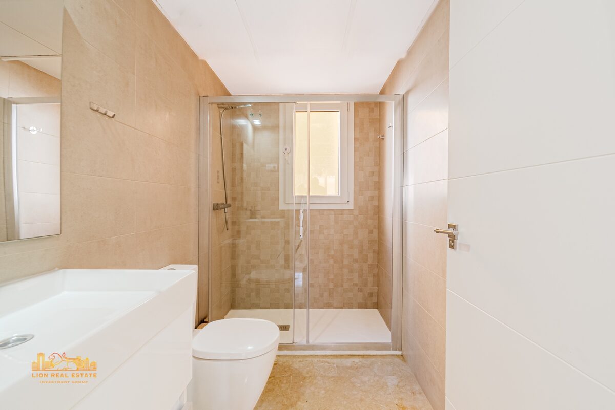 Apartment with 3 bedrooms, 115m² in Punta Prima, Spain [ID: 0150-LS-1803]