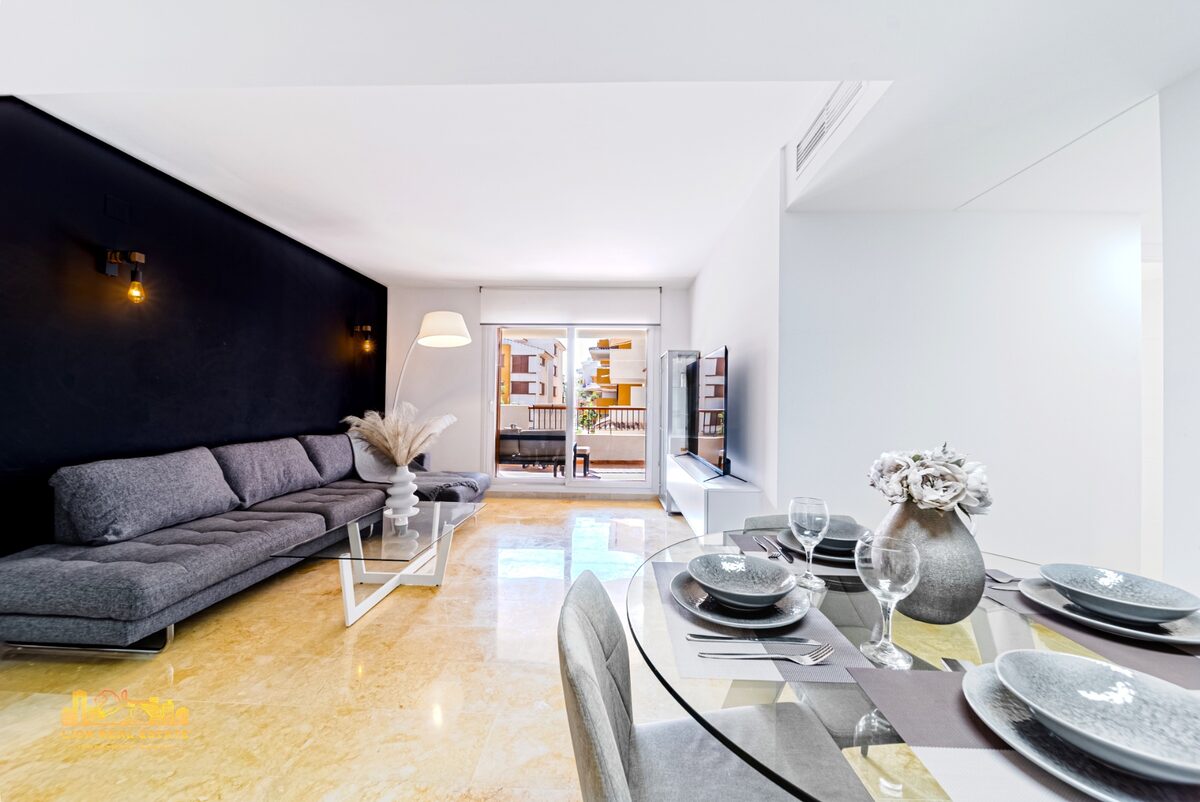 Apartment with 3 bedrooms, 115m² in Punta Prima, Spain [ID: 0150-LS-1803]