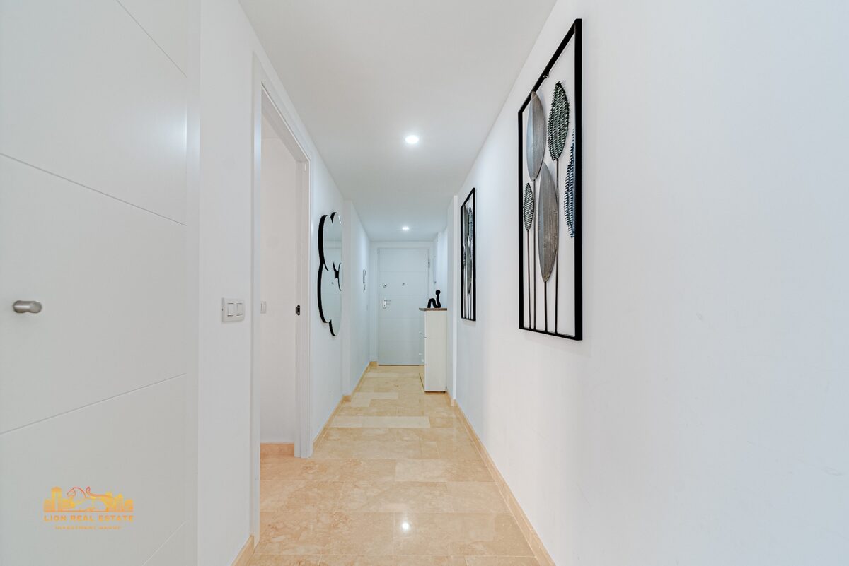 Apartment with 3 bedrooms, 115m² in Punta Prima, Spain [ID: 0150-LS-1803]