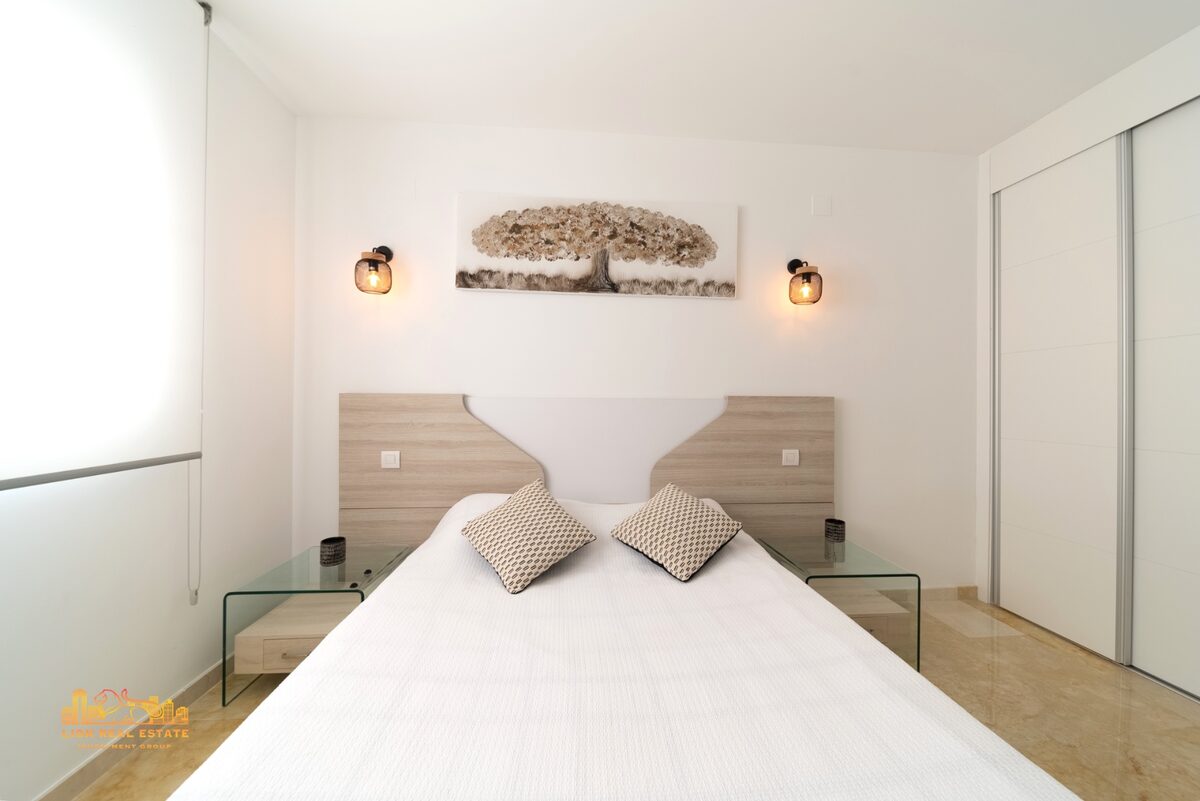 Apartment with 3 bedrooms, 115m² in Punta Prima, Spain [ID: 0150-LS-1803]