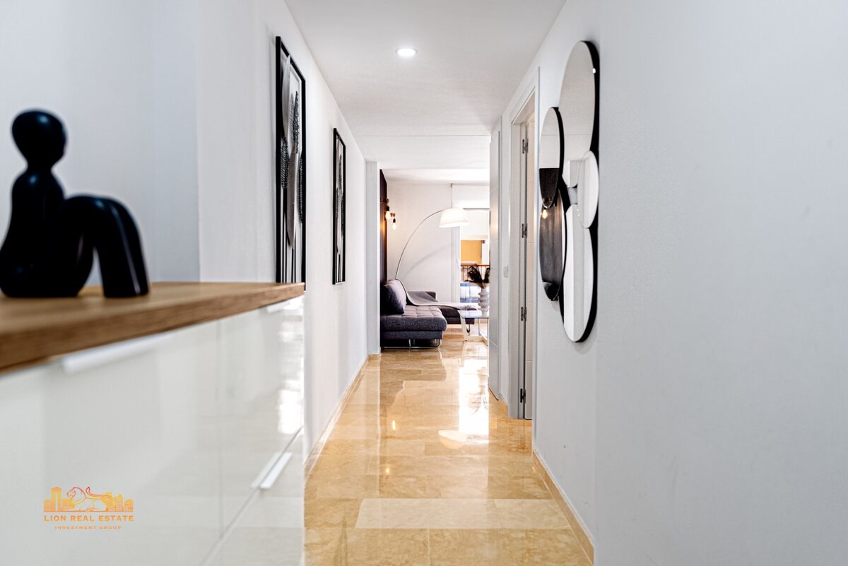 Apartment with 3 bedrooms, 115m² in Punta Prima, Spain [ID: 0150-LS-1803]