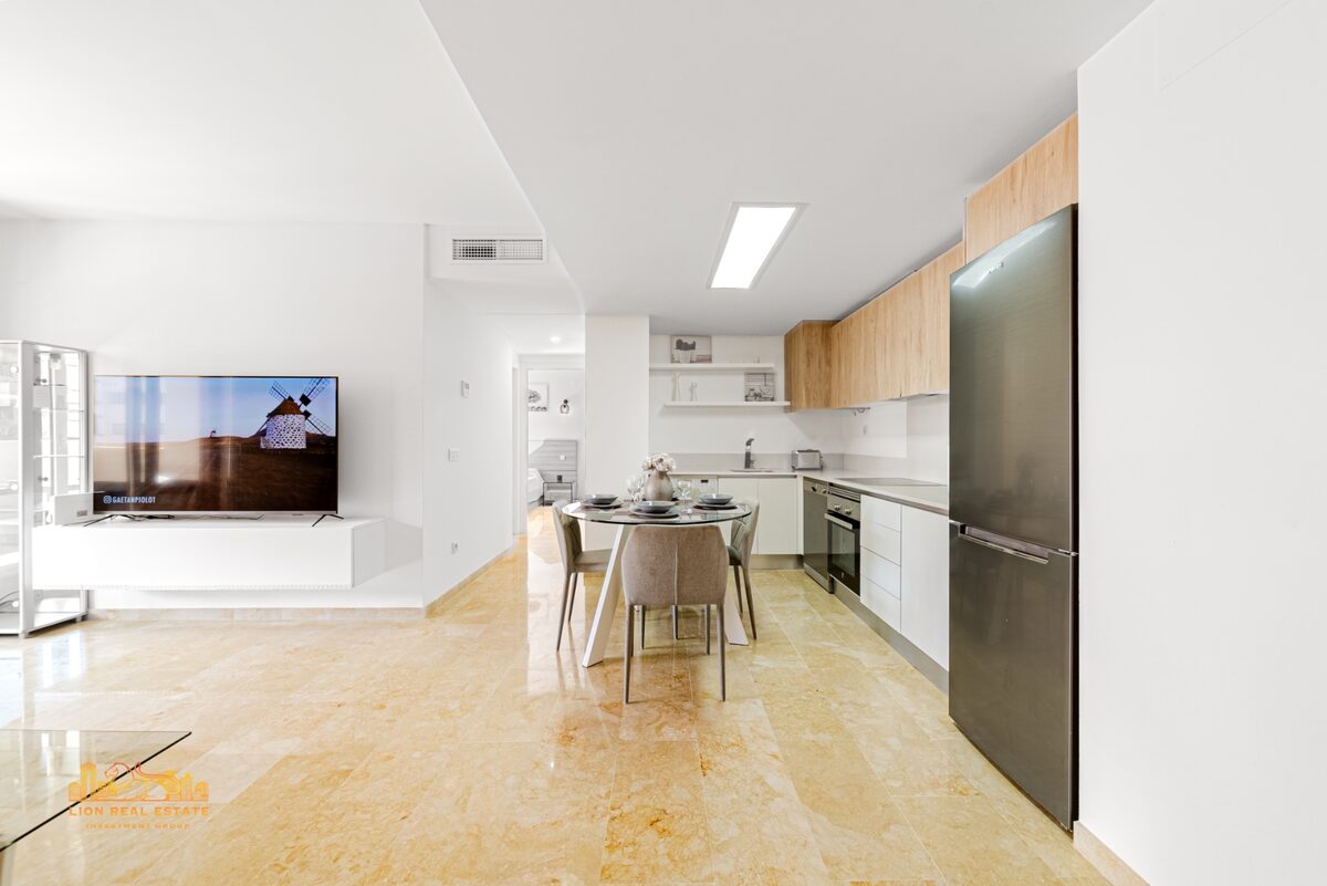 Apartment with 3 bedrooms, 115m² in Punta Prima, Spain [ID: 0150-LS-1803]